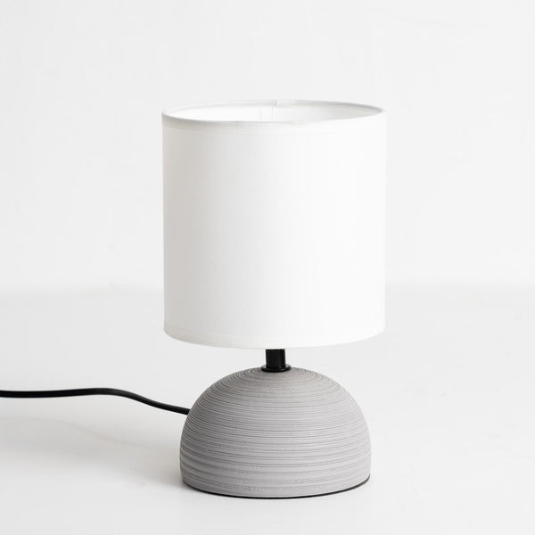 Lampe de table Stevi en céramique grise ou beige