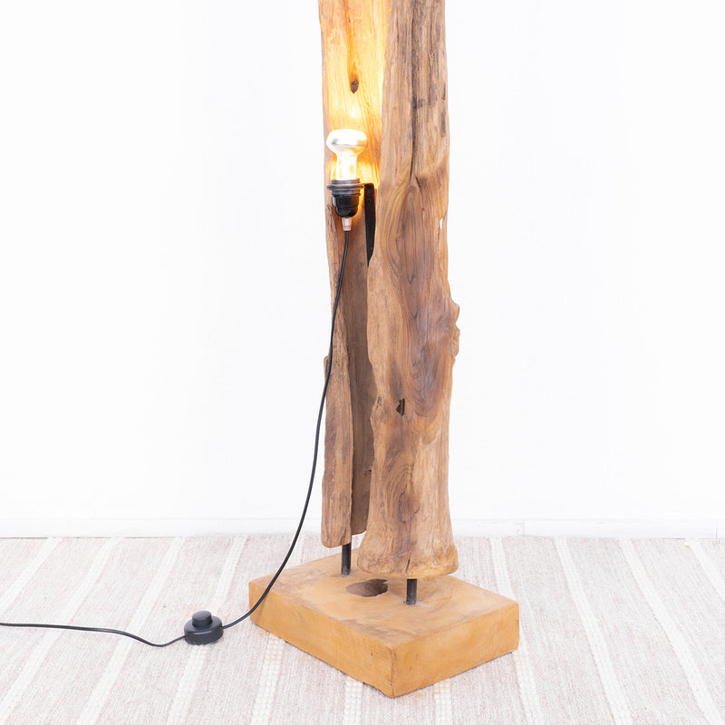 Organic L lampadaire bois